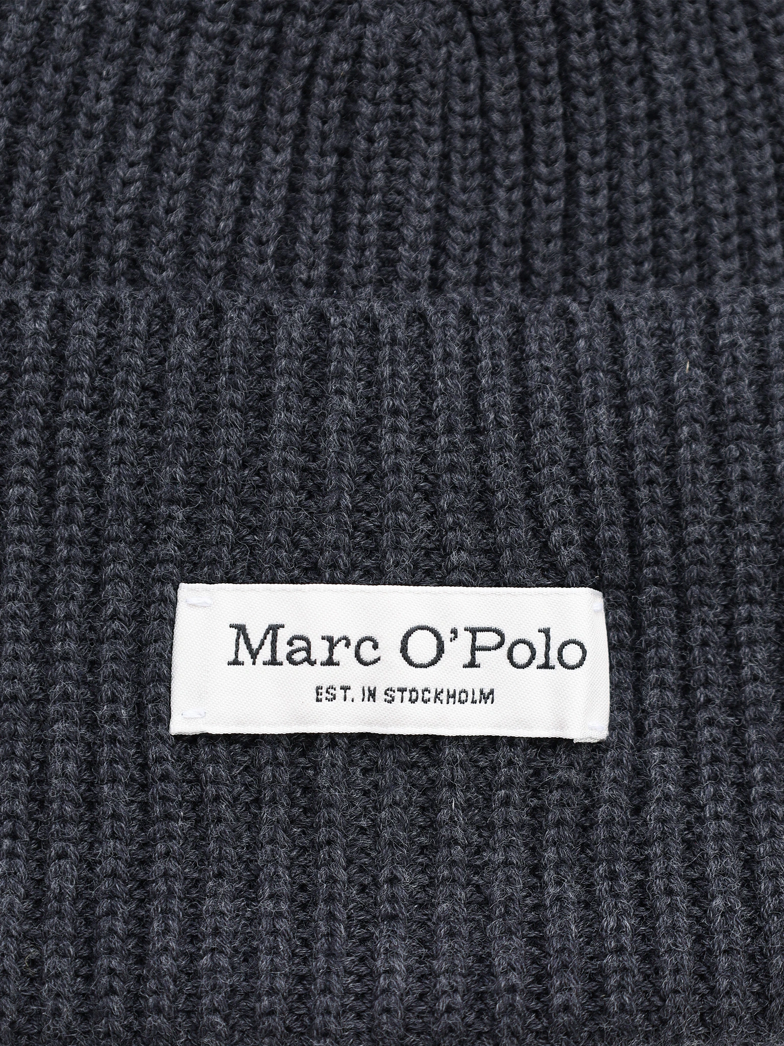 Шапка-бини темно-серого цвета с отворотом из хлопка